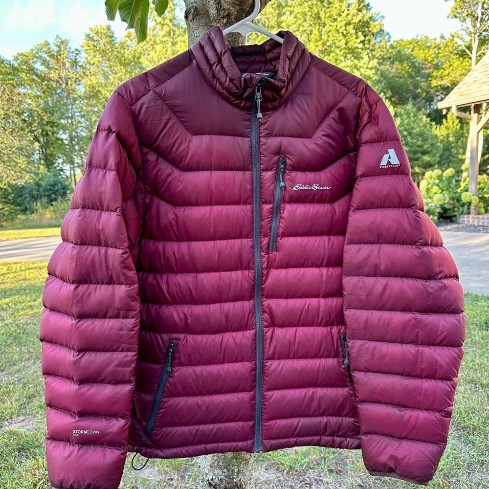 Eddie Bauer First Ascent Lightweight Down Winter Jacket Men’s Size Medium